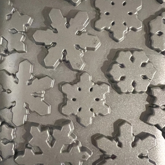 NORDIC WARE Snowflake baking pan NWOT - Picture 4 of 9